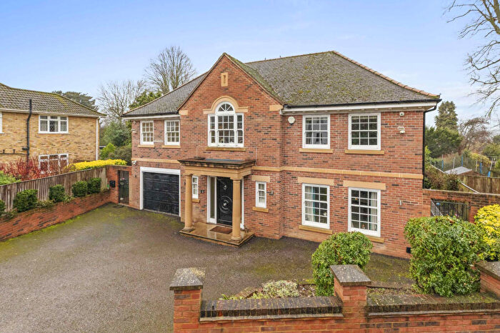 6 Bedroom Detached House For Sale In Chilterns Park, Bourne End, Buckinghamshire, SL8