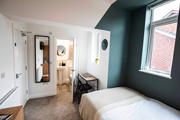 6 Bedroom Terraced House To Rent In Room @ Wistaston Road, Crewe, CW2