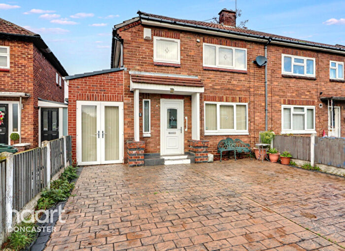 2 Bedroom Semi Detached House For Sale In Pipering Lane, Scawthorpe, Doncaster, DN5
