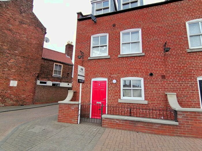 2 Bedroom Maisonette To Rent In Windmill View Court, Willoughby Road, Boston, PE21