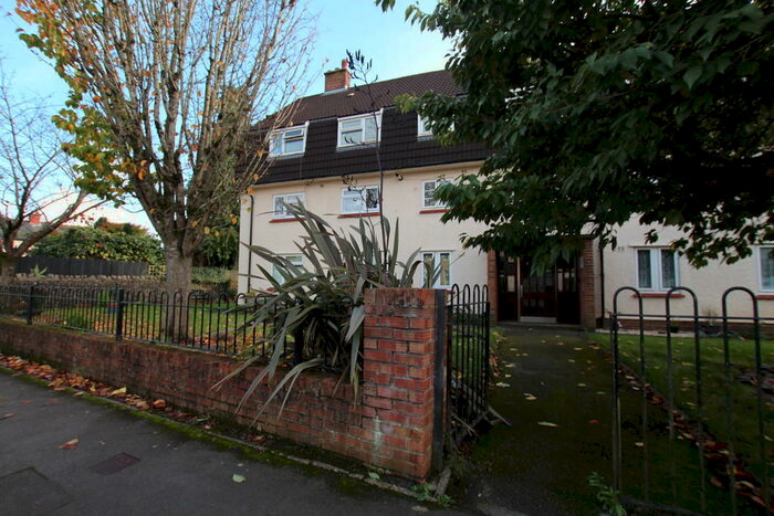 2 Bedroom Flat To Rent In Westbourne Road, Whitchurch, CF14