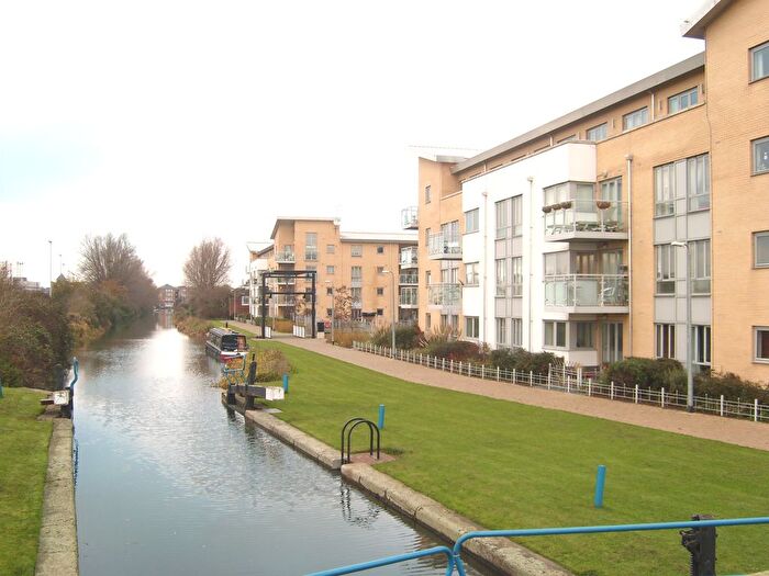2 Bedroom Flat To Rent In Hill Road South, Chelmsford, Essex, CM2