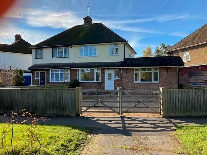 3 Bedroom Semi-Detached House To Rent In Deepfield Road, Bracknell RG12