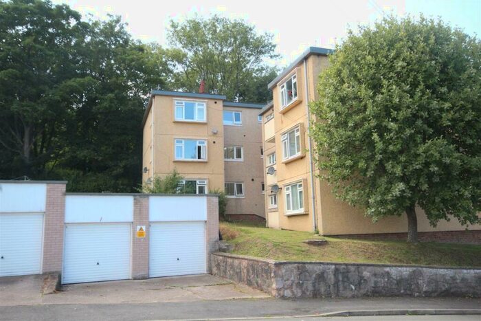 2 Bedroom Flat For Sale In Severn Road, Colwyn Bay, LL29