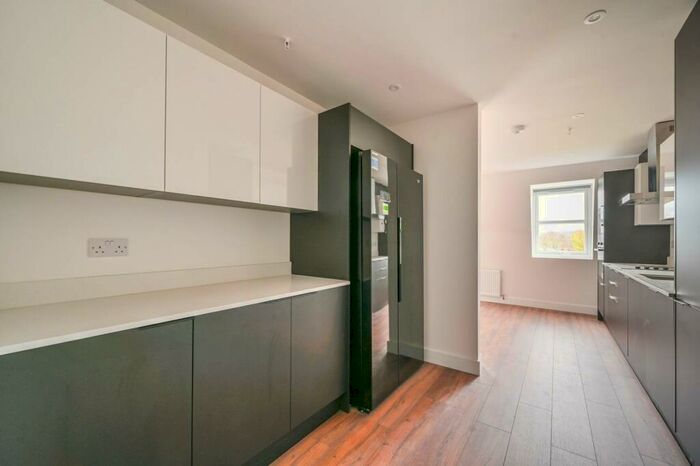 2 Bedroom Flat To Rent In Peckham Rye, Peckham Rye, London, SE15