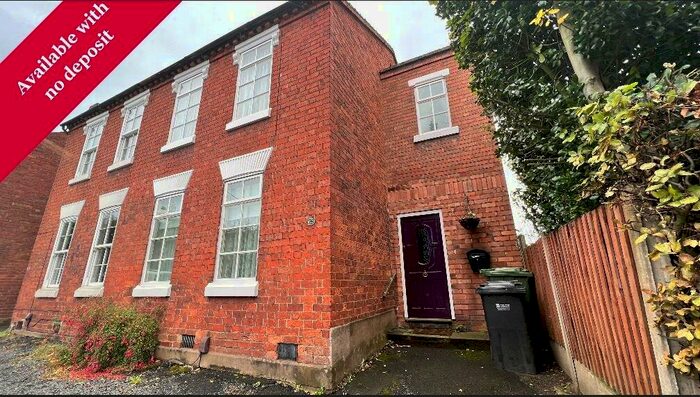 4 Bedroom Semi-Detached House To Rent In Chester Road North, Kidderminster, Worcestershire, DY10
