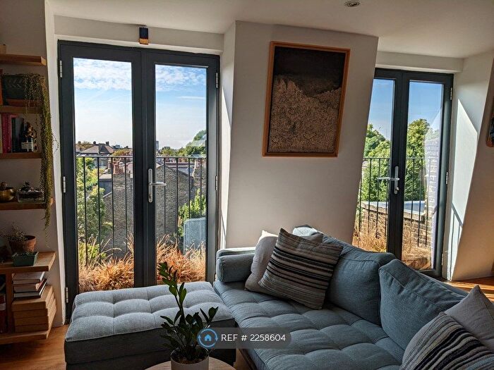 2 Bedroom Flat To Rent In Bromfelde Road, London, SW4