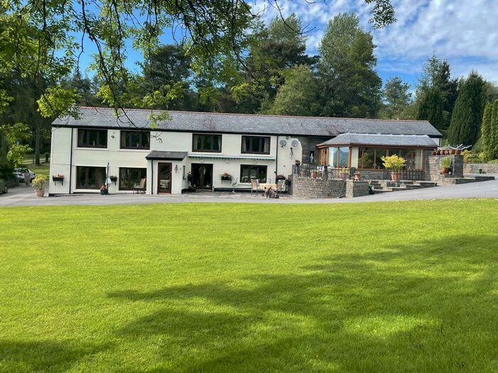 3 Bedroom Detached House For Sale In Dyllas Farm, Aberdare, Lllwydcoed, CF44