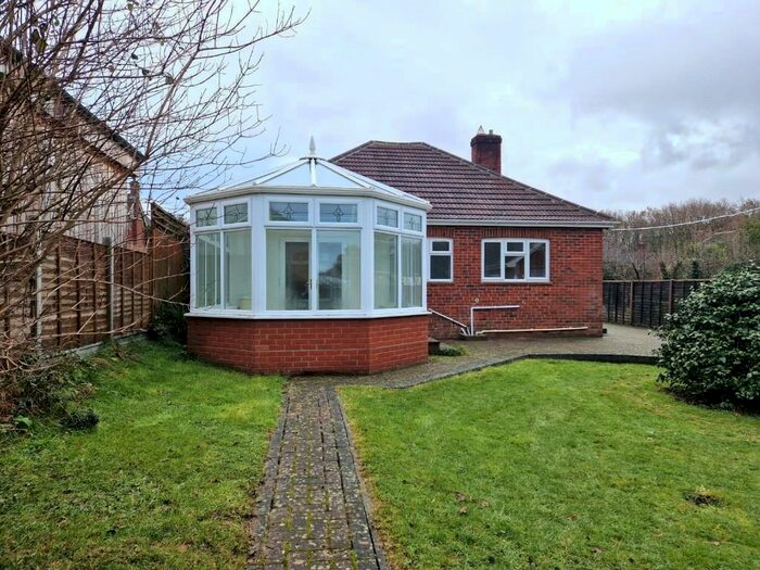3 Bedroom Detached Bungalow To Rent In Bye Road, Swanwick, SO31