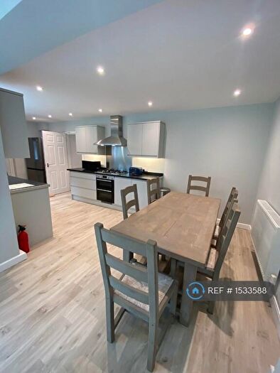 6 Bedroom Semi-Detached House To Rent In Applegarth Avenue, Guildford, GU2