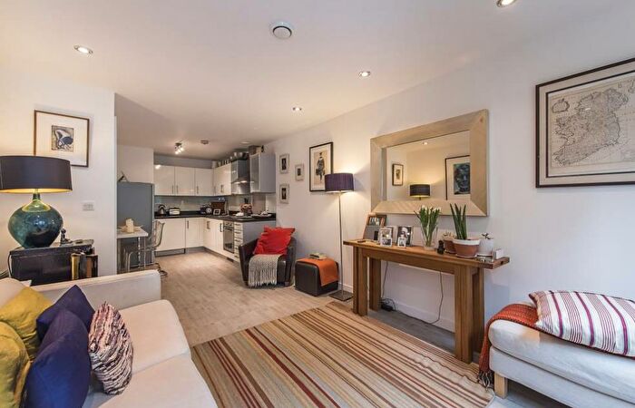 2 Bedroom Apartment To Rent In Lisson Grove, Marylebone, London, NW1