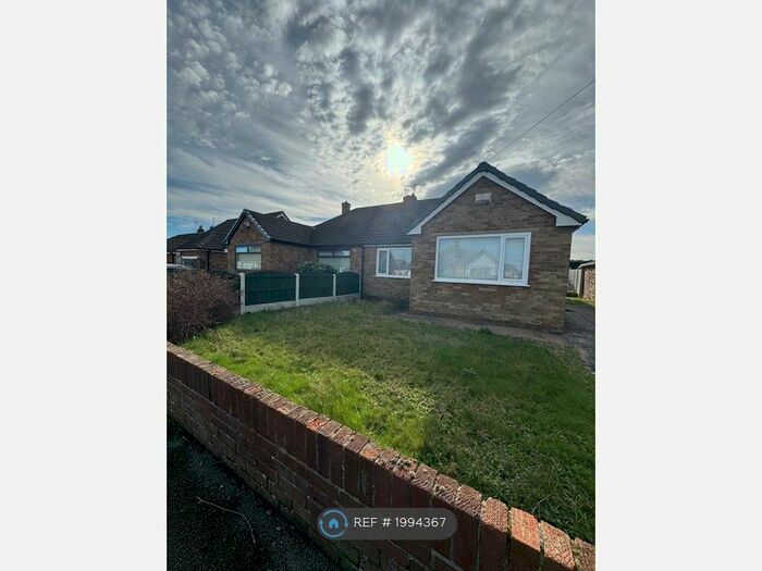 2 Bedroom Bungalow To Rent In The Boulevard, Edenthorpe, DN3