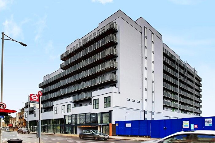 3 Bedroom Apartment To Rent In Carlton House, High Road, Ilford, IG1