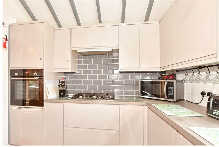 3 Bedroom Detached Bungalow For Sale In Vauxhall Avenue, Herne Bay, Kent, CT6