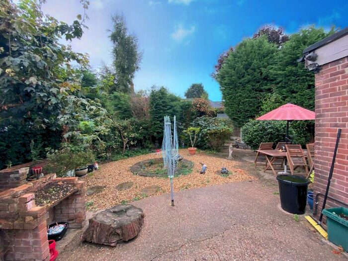 2 Bedroom Detached Bungalow For Sale In Ludgate Walk, Mackworth, Derby, DE22