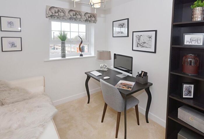 5 Bedroom Detached House For Sale In Bastion Street, Newbury, West Berkshire, RG14