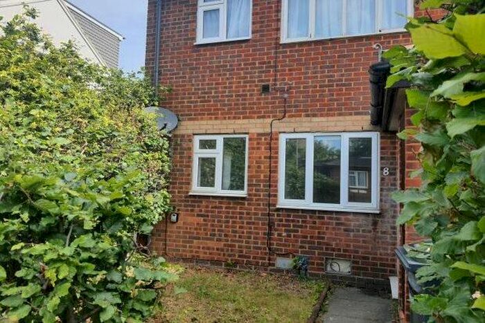 1 Bedroom Flat To Rent In Alder Crescent, Luton, LU3