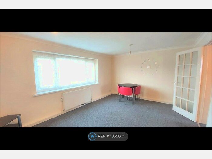 2 Bedroom Flat To Rent In New Road, Lytham St. Annes, FY8