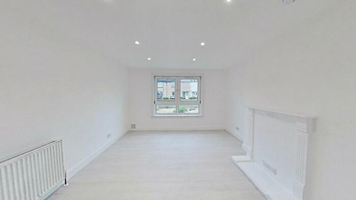 2 Bedroom Flat To Rent In Magdalene Medway, Edinburgh, Midlothian, EH15