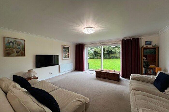 2 Bedroom Flat To Rent In Main Road, Westerham, TN16