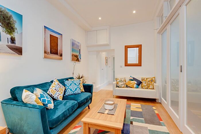 2 Bedroom Flat To Rent In Warrington Crescent, Maida Vale, London, W9