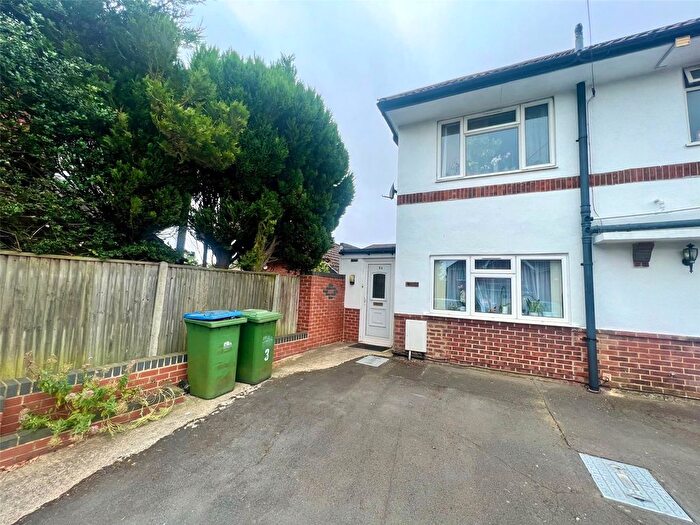 2 Bedroom Semi-Detached House To Rent In Tower Gardens, Southampton, Hampshire, SO16