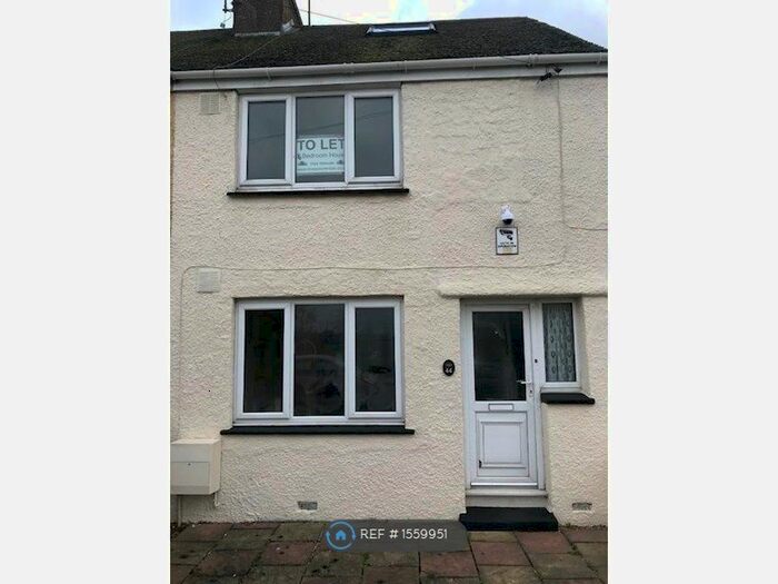 4 Bedroom Semi-Detached House To Rent In New Road, Sheerness, ME12