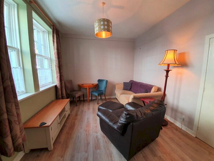 2 Bedroom Flat To Rent In Bon Accord Terrace, The City Centre, Aberdeen, AB11