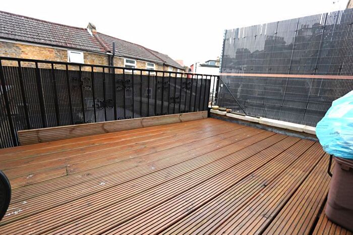 1 Bedroom Flat To Rent In Whittington Road, London, N22