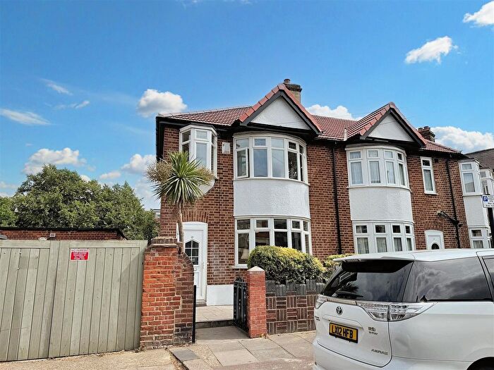 3 Bedroom End Of Terrace House For Sale In Upton Avenue, London, E7