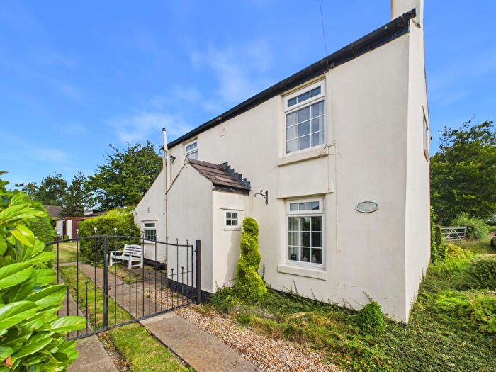 2 Bedroom Detached House For Sale In Warpers Moss Lane, Burscough, L40