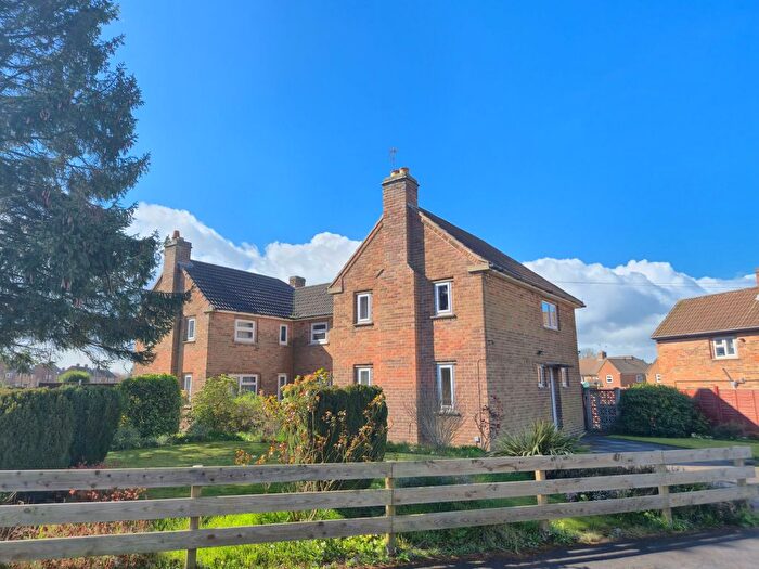 3 Bedroom Semi Detached House For Sale In Swithland Road, Coalville, LE67