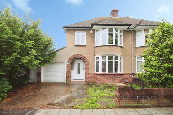 3 Bedroom Semi-Detached House To Rent In Byron Crescent, Bedford, Bedfordshire, MK40