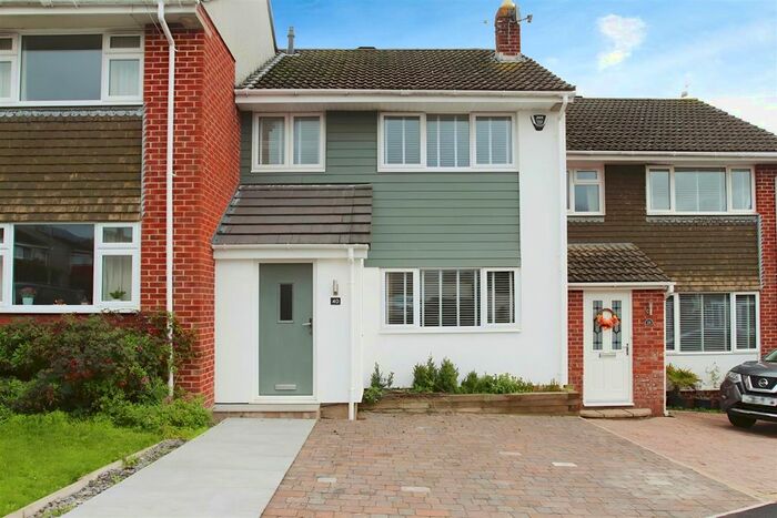 3 Bedroom Property To Rent In Lays Drive, Keynsham, Bristol, BS31