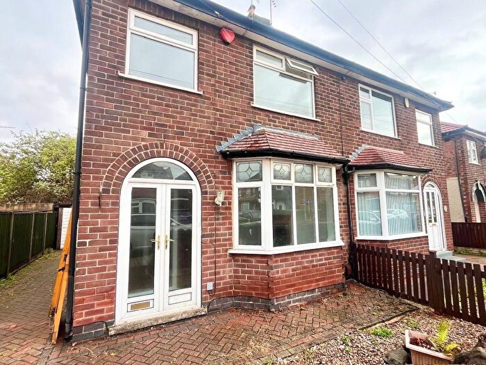 3 Bedroom Semi-Detached House To Rent In Beech Avenue, Nottingham, NG9