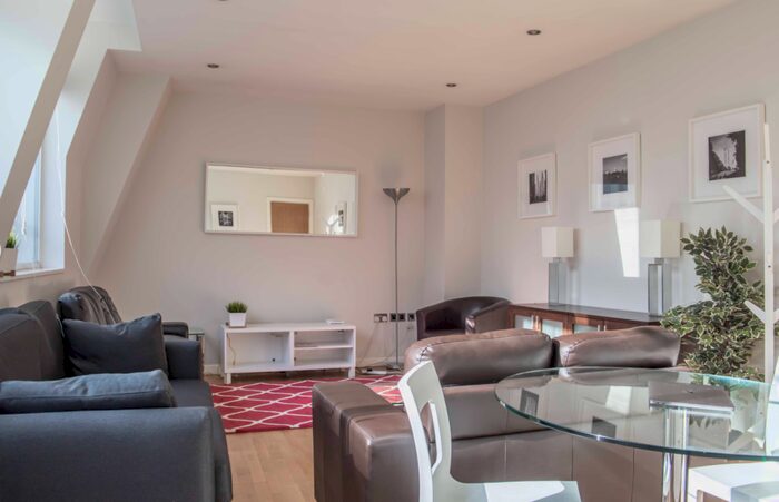 1 Bedroom House To Rent In Watling Street, London, London, EC4M