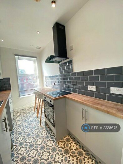 3 Bedroom Maisonette To Rent In Whitegate Drive, Blackpool, FY3