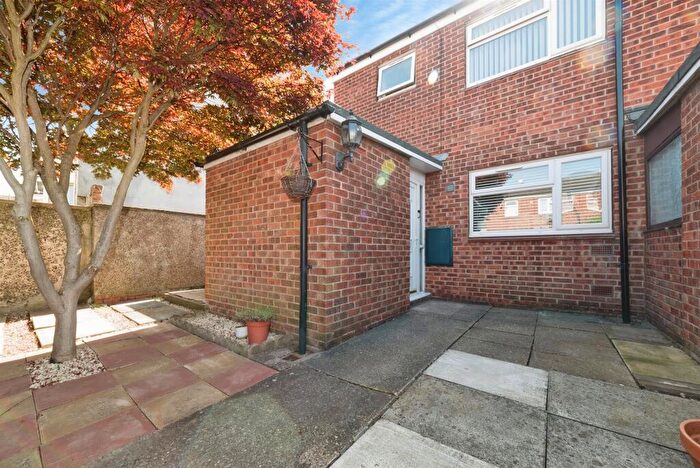 3 Bedroom End Of Terrace House For Sale In Victor Street, Hull, HU9
