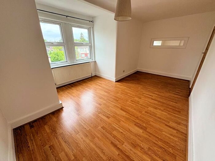 1 Bedroom Flat To Rent In Eversleigh Road, Finchley, N3