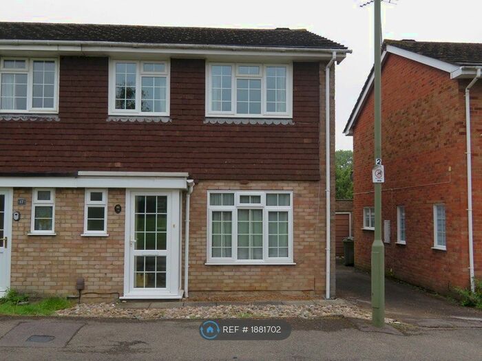 4 Bedroom Semi-Detached House To Rent In Southway, Guildford, GU2
