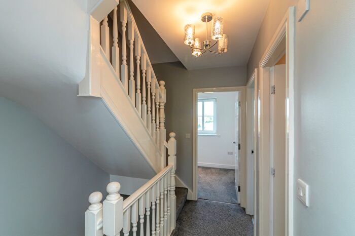 4 Bedroom Town House To Rent In Old Crown Gardens, Great Houghton, Barnsley, S72