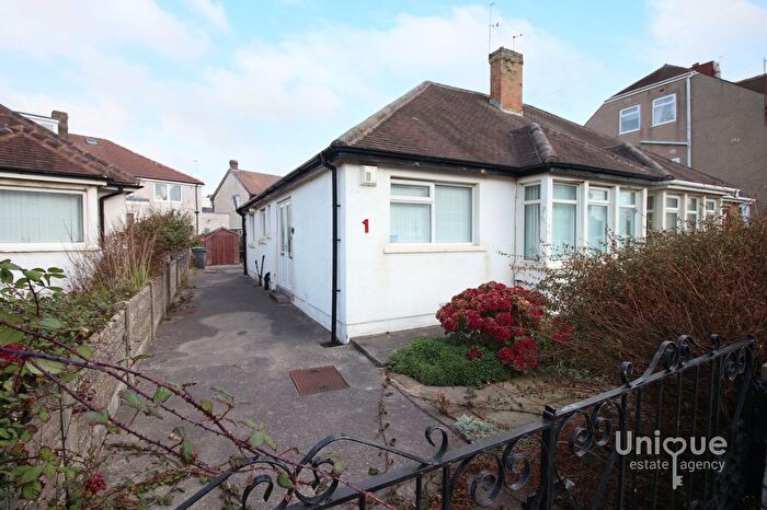 2 Bedroom Bungalow For Sale In Luton Road, Thornton-Cleveleys, FY5