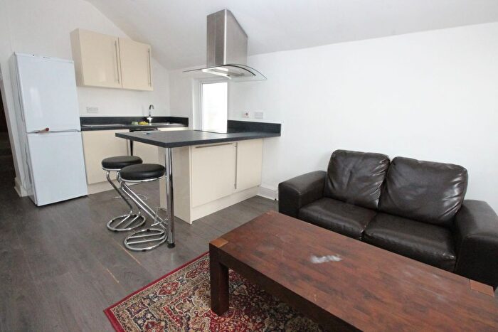 2 Bedroom Flat To Rent In Whitchurch Road, Heath, Cardiff, CF14