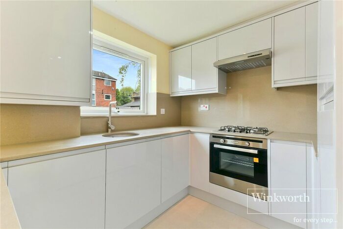 2 Bedroom Flat To Rent In Ravensmede Way, Chiswick, W4