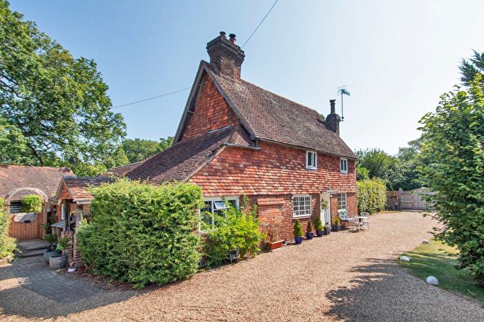 4 Bedroom Detached House For Sale In Tonbridge Road, Bough Beech, Edenbridge, TN8