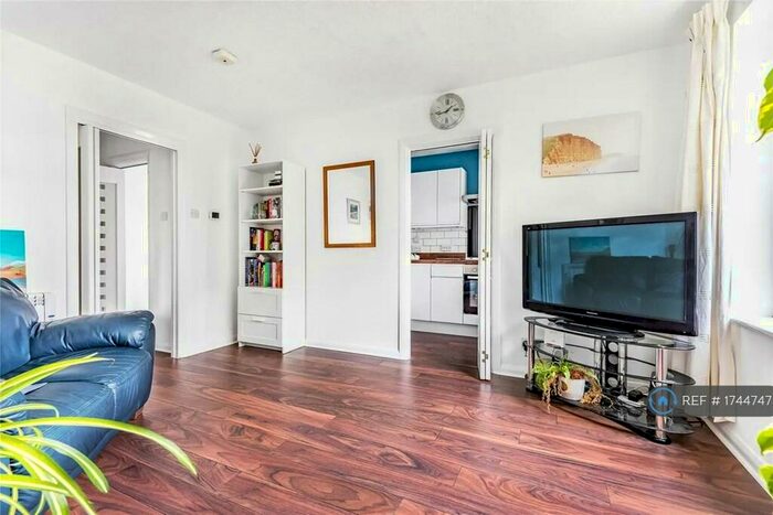 1 Bedroom Flat To Rent In Howard Court, Beckenham, BR3