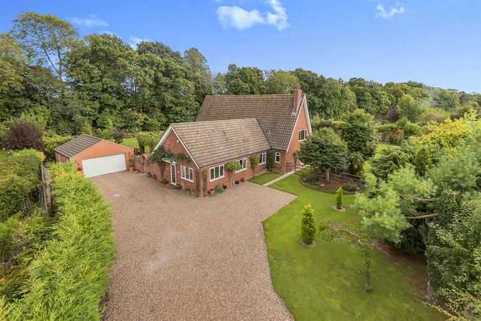 5 Bedroom Detached House For Sale In Peppin Lane, Fotherby, Louth, LN11