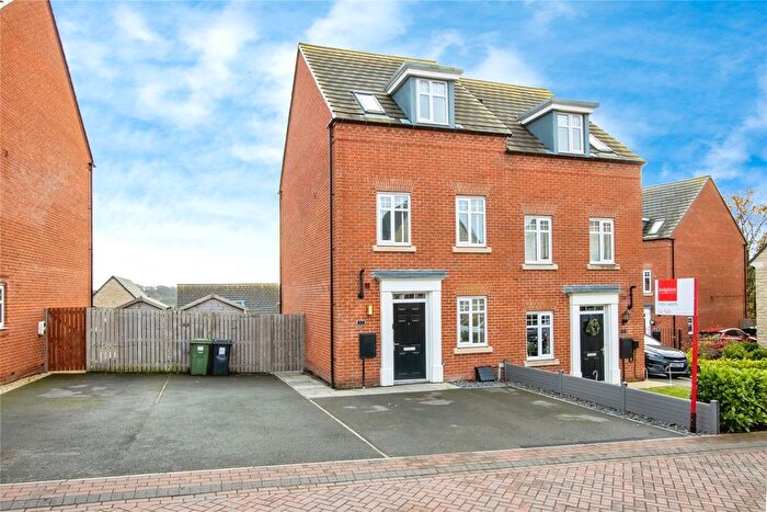 3 Bedroom Semi-Detached House For Sale In High Lee Grove, Flockton, Wakefield, West Yorkshire, WF4