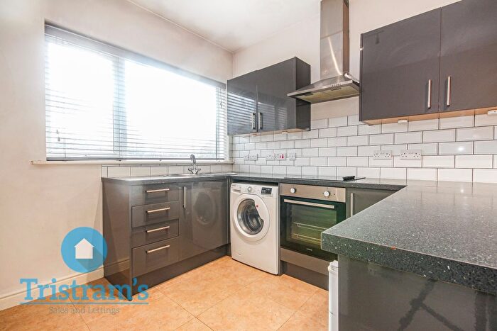 2 Bedroom Flat To Rent In Chelsea Street, New Basford, NG7