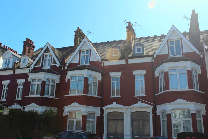 1 Bedroom Flat To Rent In Chichele Road, London, NW2